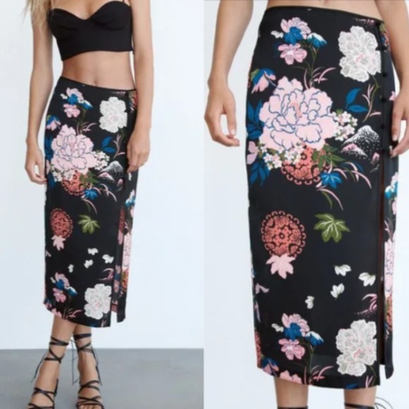 Zara Dresses & Skirts - Zara Floral Printed Satin Skirt
